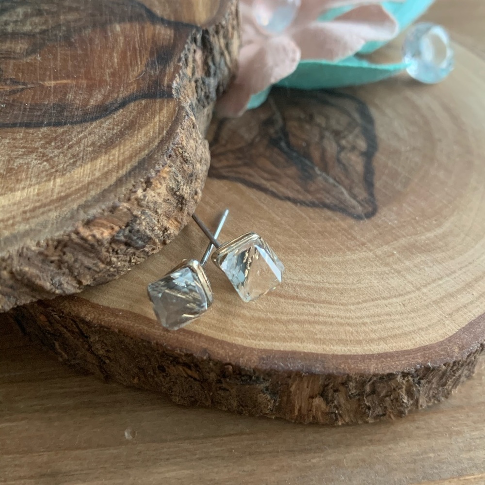 Glass like earrings